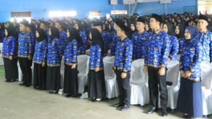PELANTIKAN -- Momen Pelantikan CPNS dan PPPK Kabupaten PALI beberapa waktu lalu. Pelantikan 417 CPNS anggaran Tahun 2024 akan Digelar 17 Juni 2025 nanti, PPPK masih tunggu Jadwal.