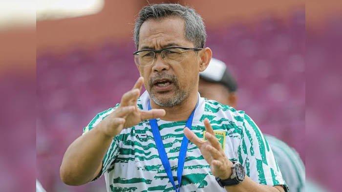 Pelatih Persebaya Surabaya, Aji Santoso.