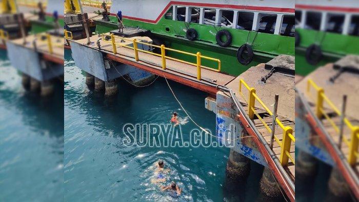 Anak logam di Pelabuhan Ketapang Banyuwangi, Sabtu (6/4/2024).
