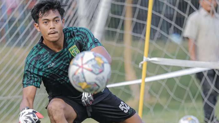 Kiper Persebaya, Andhika Ramadhani akan gantikan Ernando Ari di Liga 1