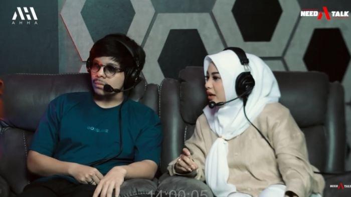 Atta Halilintar dan Aurel berbincang dengan Inara Rusli