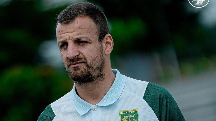 Bek anyar Persebaya Surabaya, Dime Dimov. Pemain asal Makedonia Utara itu jadi tambahan di putaran kedua Liga 1 2024/2025