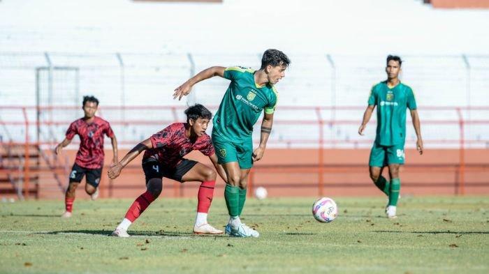 Bruno Moreira saat beraksi di laga uji coba Persebaya SUrabaya vs Maestro FC