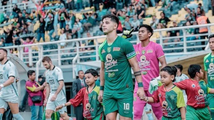 Bruno Moreira saat memimpin Persebaya Surabaya di Liga 1