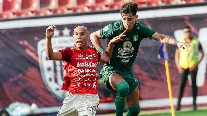 Bruno Moreira saat beraksi di laga Bali United vs Persebaya Surabaya di Stadion Kapten I Wayan Dipta, Gianyar, Bali, Jumat (20/10)