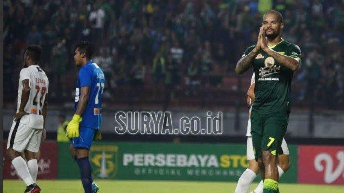 David Da Silva saat masih memperkuat Persebaya Surabaya. Persebaya masih kesulitan mencari penggantinya usai kepergian sang striker di tahun 2020 silam.