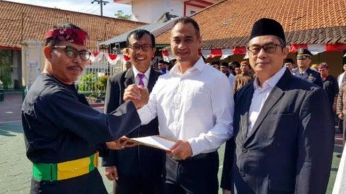 Ferry Irawan saat mendapatkan remisi pada Hari Kemerdekaan RI di Lapas Kelas II A Kediri, Kamis (17/8/2023).