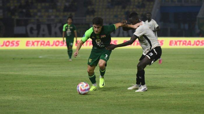 Francisco Rivera di laga Persebaya Surabaya vs PSM Makassar