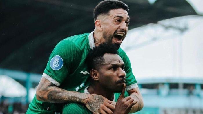 Pemain PSS Sleman, Jonathan Bustos dan Ricky Cawor siap jadi momok bagi Persebaya Surabaya