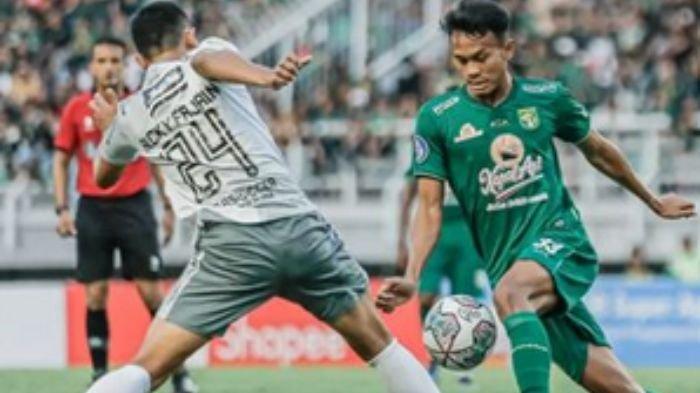 Koko Ari saat memperkuat Persebaya Surabaya
