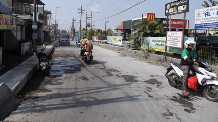 Kondisi jalan di Sidoarjo yang sudah dibeton