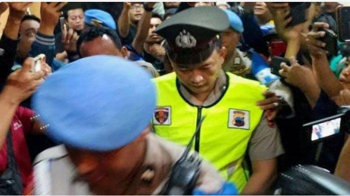 Aipda Robig Penembak Pelajar di Semarang. Nasibnya Kini Tak Bisa Berkutik, Kompolnas Pantau Sidang Etiknya.