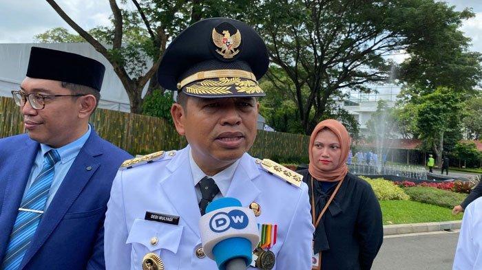 DEDI MULYADI DIPROTES - Gubernur Jawa Barat Dedi Mulyadi di Kompleks Istana Kepresidenan, Jakarta Pusat, Kamis (20/2/2025). Dedi tak gentar dicaci maki usai copot Kepsek SMAN 6 Depok.