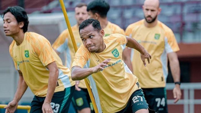 Oktafianus Fernando di sesi latihan Persebaya Surabaya