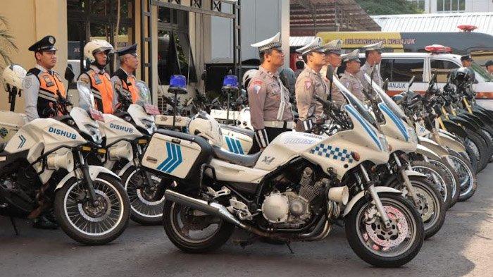 Polres Nganjuk melaksanakan apel gelar pasukan Operasi Zebra Semeru 2024, Senin (14/10/2024).