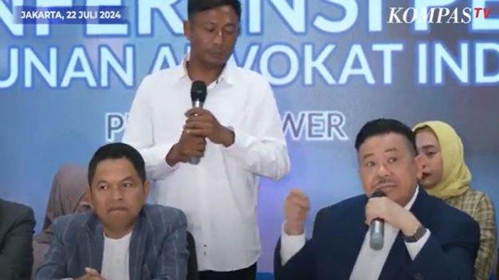 Konferensi Pers menghadirkan saksi Kunci Kasus Vina Cirebon, Dede Riswanto, Senin (22/7/2024). Otto Hasibuan Kaget Dede Ternyata Tak Hadir Sidang Kasus Vina Cirebon.