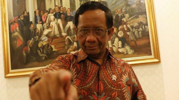 Mahfud MD yang baru saja mundur dari Menkopolhukam. Ini prediksi sosok penggantinya.