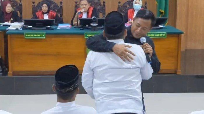 Dede saat sidang PK Terpidana Kasus Vina Cirebon. Ia Terpaksa Beri Kesaksian Palsu di Kasus Vina Meski Tak Diancam.