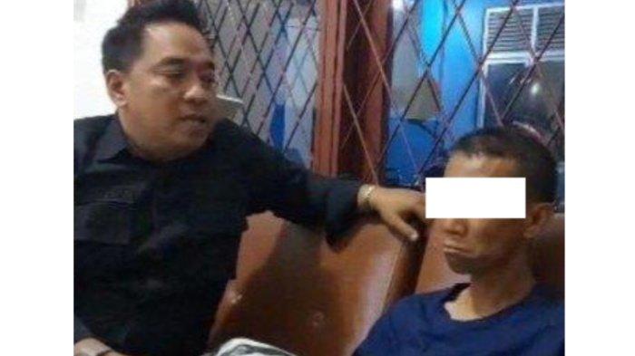 Pengemis Erik (kanan) saat diamankan oleh petugas (TribunnewsBogor)