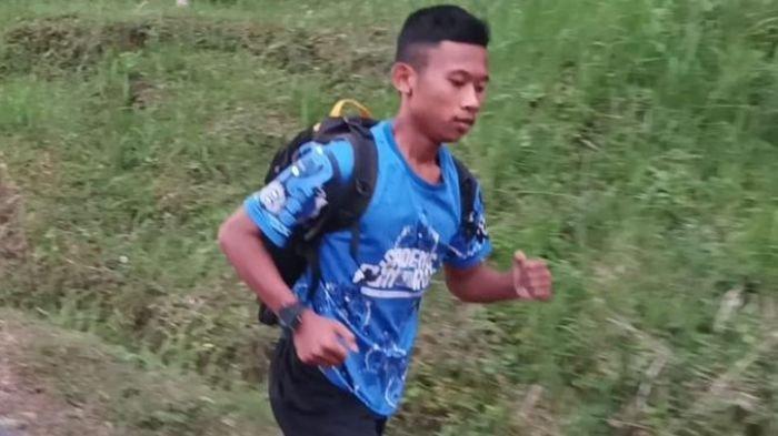 Alif, siswa SMA di Jember, Jawa Timur, yang lari 5 km ke sekolah setiap hari