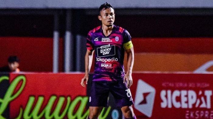 Arif Satria saat memperkuat Rans Nusantara FC