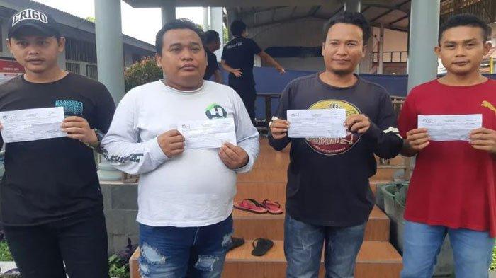 Beberapa terpidana Terpidana Kasus Vina Cirebon saat mencoblos di Lapas Cirebon. Beri pesan dan harapan.