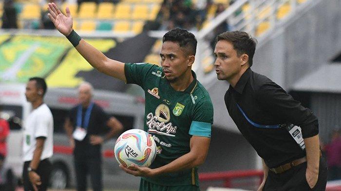 Reva Adi Utama menyebut Persebaya sempat hilang fokus lawan Madura United pada laga pekan ke-29 Liga 1 2023/2024