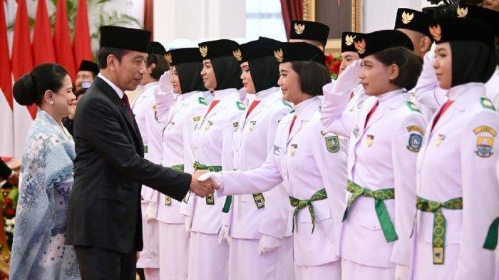 Paskibraka Nasional 2023. Selain Honor, Bunga Puspita Sari Juga dapat Bonus Dari BRI Usai Jadi Paskibraka Nasional.