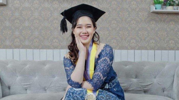 Sindy Suwanda lulus kedokteran UGM pada usia 20 tahun dengan modal ijazah Paket C