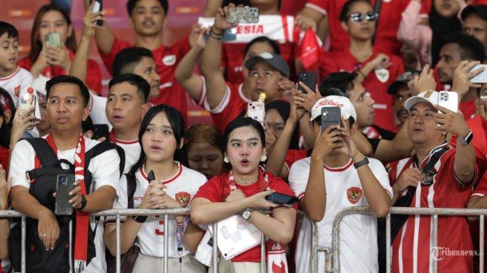 Suporter Timnas Indonesia di Stadion Manahan Solo