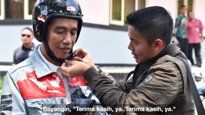 Presiden dan asisten ajudannya.