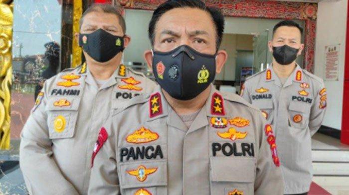 Kapolda Sumut Irjen Pol RZ Panca Putra Simanjuntak memecat Bripda Rahmat Hidayat Lubis, polisi nakal yang tiduri istri tahanan sampai hamil.