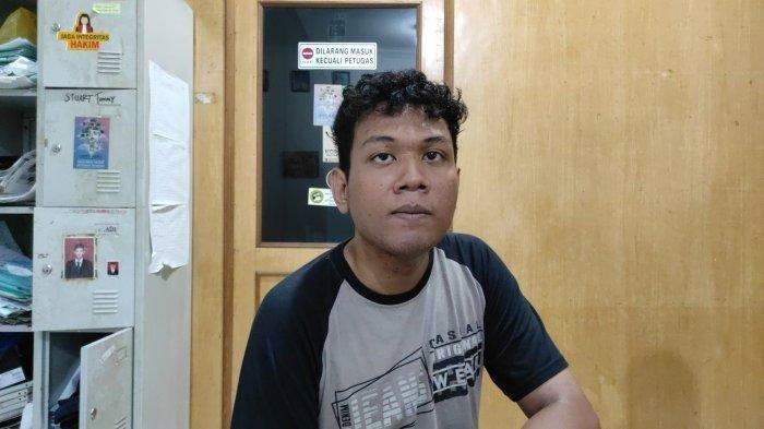 karyawan dipecat gara-gara makan nasi sisa untuk sahur.