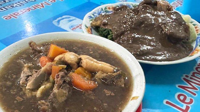 KULINER KHAS SURABAYA - Depot Genteng Durasim, salah satu tempat makan legendaris di Kota Surabaya yang terkenal dengan rujak cingur dan sop buntutnya.
