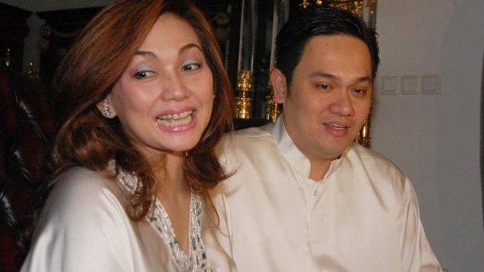 Nia Daniaty dan Farhat Abbas
