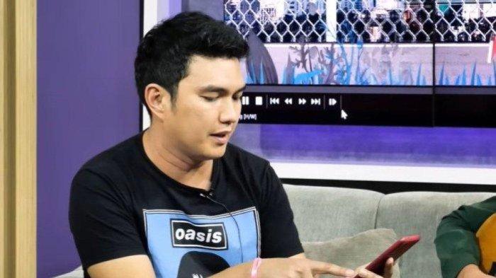 Aldi Taher yang maju jadi caleg dari Partai Perindro ungkap biaya kampanye.