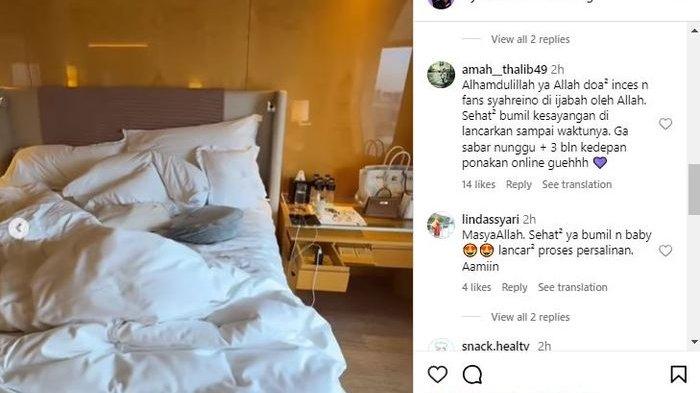 Bantal abu-abu di kasur Syahrini disoroti. Pasalnya, bantal tersebut dikhususkan untuk ibu hamil. (Instagram)