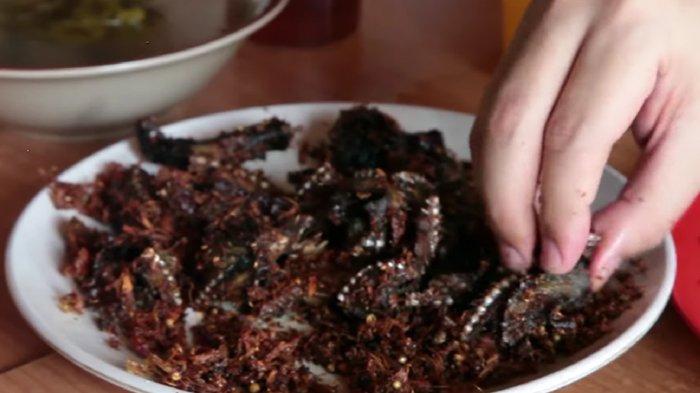 Belut yang dimakan Kiki Amalia bersama Kiai Haji Jujun