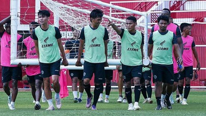 Berita Arema FC Hari Ini Populer Butuh Aremania di Laga Home, Stadion Soepriadi Sepi Penonton