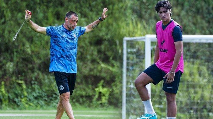 Berita Arema FC Hari Ini Populer Gagal Datangkan Pemain Senior, Sosok Brandon Scheunemann
