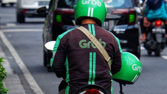 THR OJOL 2025 - Ilustrasi pengemudi ojek online untuk artikel tentang besaran THR ojol 2025. Tahun ini akan dibayarkan dengan uang tunai atau barang?