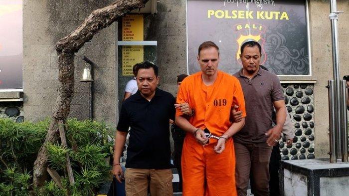 Bule Jerman yang mengamuk di Bali nyaris membunuh karyawan dan menampar pemotor wanita di jalan