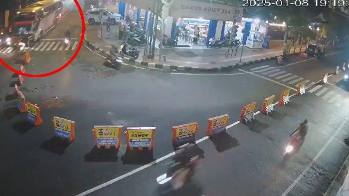 CCTV Rekam Bus Maut Penumpang Siswa SMK TI Bali Global Badung Tabrak Pengendara di Kota Batu