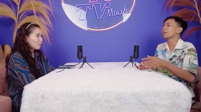 Dede Sunandar saat ngobrol dengan Ayu Ting Ting jujur rumah tangganya retak