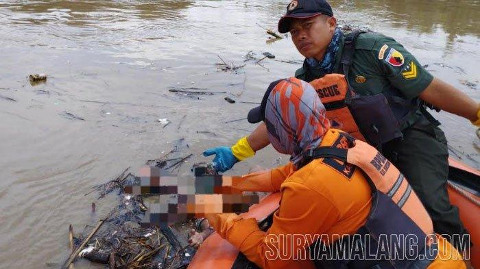 Jasad balita 3 tahun yang hilang di Kota Madiun Maulida Angelika Sholiha (3), ditemukan tidak bernyawa Senin siang (8/1/2024), di Sungai Bengawan Solo, Desa Sumberarum Kecamatan Ngraho, Kabupaten Bojonegoro.