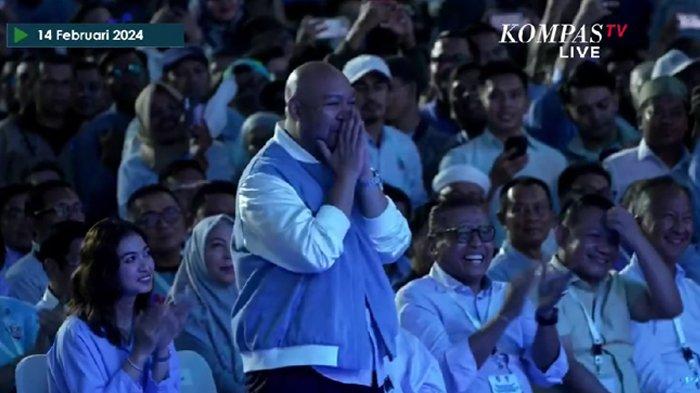 Didit Prabowo di Istora Senayan Jakarta saat namanya disebut oleh Prabowo Subianto
