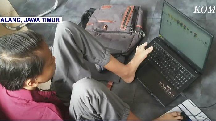 Elo Kusuma melakukan segala aktivitas memakai kedua kaki