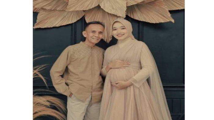 Inilah sosok Karman, seorang mantan Kepala Sekolah (Kepsek) SMP di Cirebon, Jawa Barat yang menikahi muridnya Yuniara (27), berusia 68 tahun (tiktok/missyouniarr)