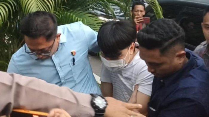 Ivan Sugianto di Polrestabes Surabaya, Kamis (14/11/2024).