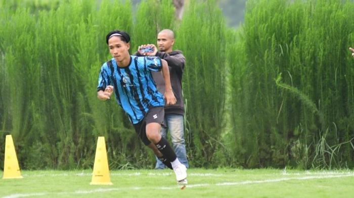 Jonathan Arya Prawira
